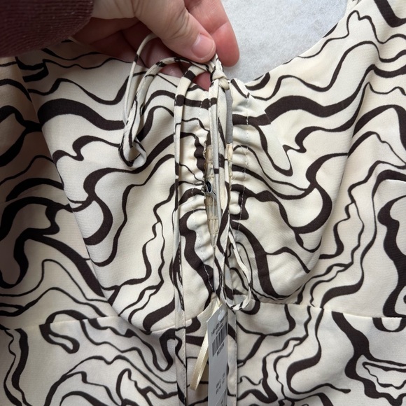 Abercrombie & Fitch Cream and Brown Abstract Tie-Front Cami - Picture 3 of 10